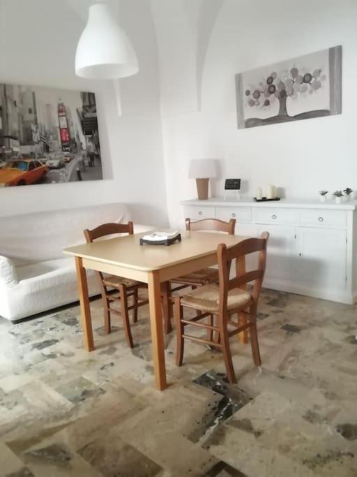 Alloggio Incantevole Storico Apartamento Carovigno Exterior foto
