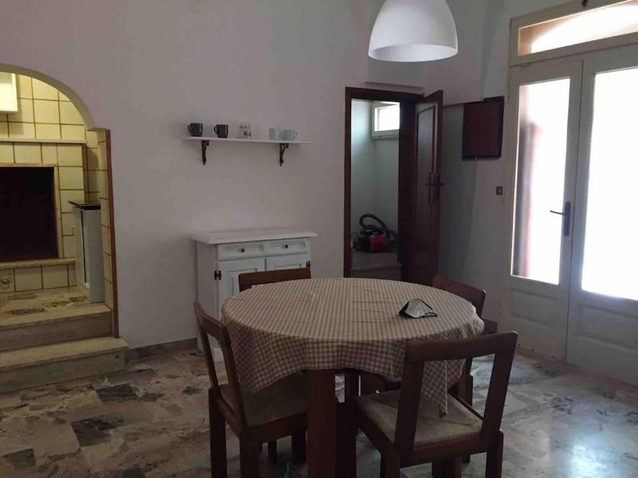 Alloggio Incantevole Storico Apartamento Carovigno Exterior foto